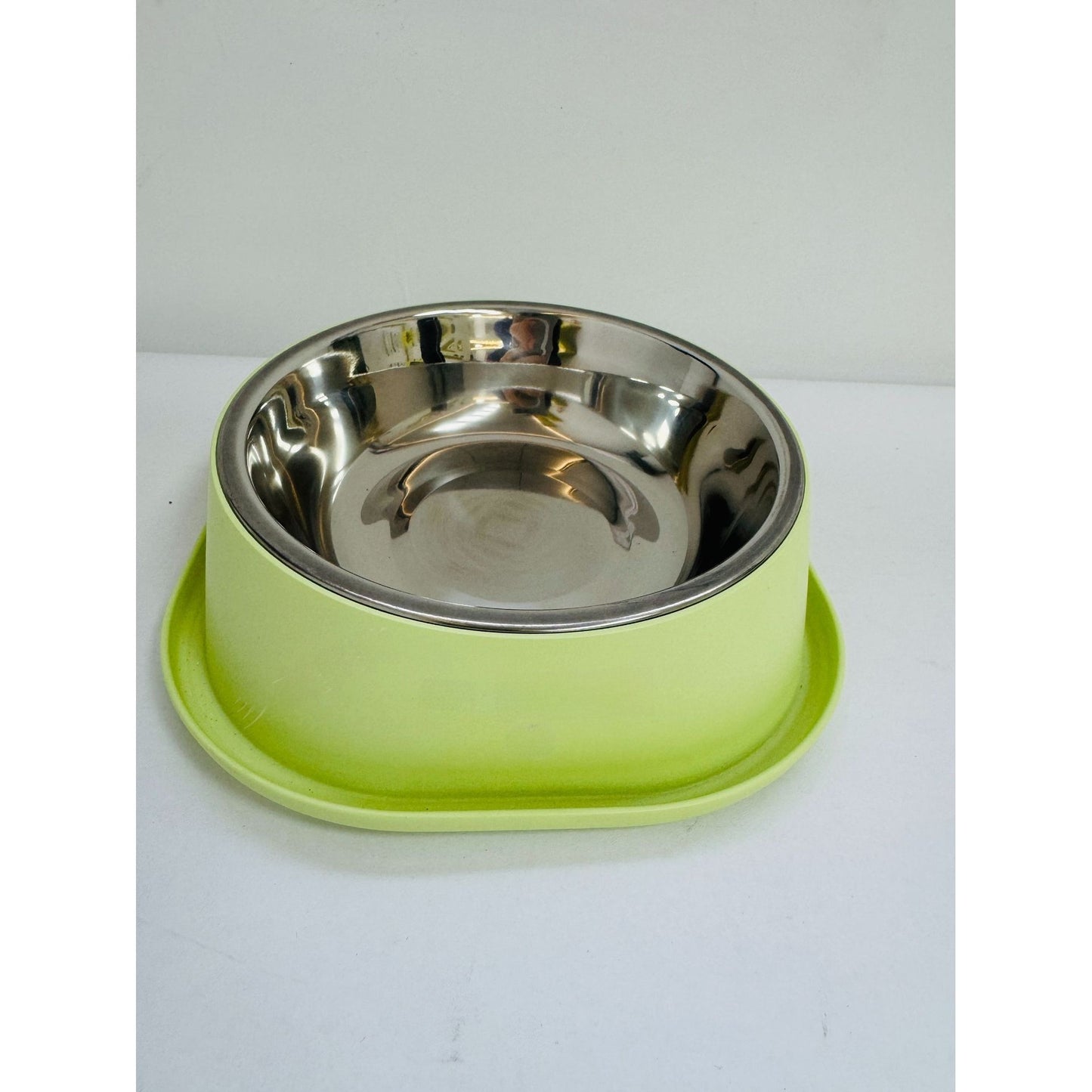 Constant temperature water bowl